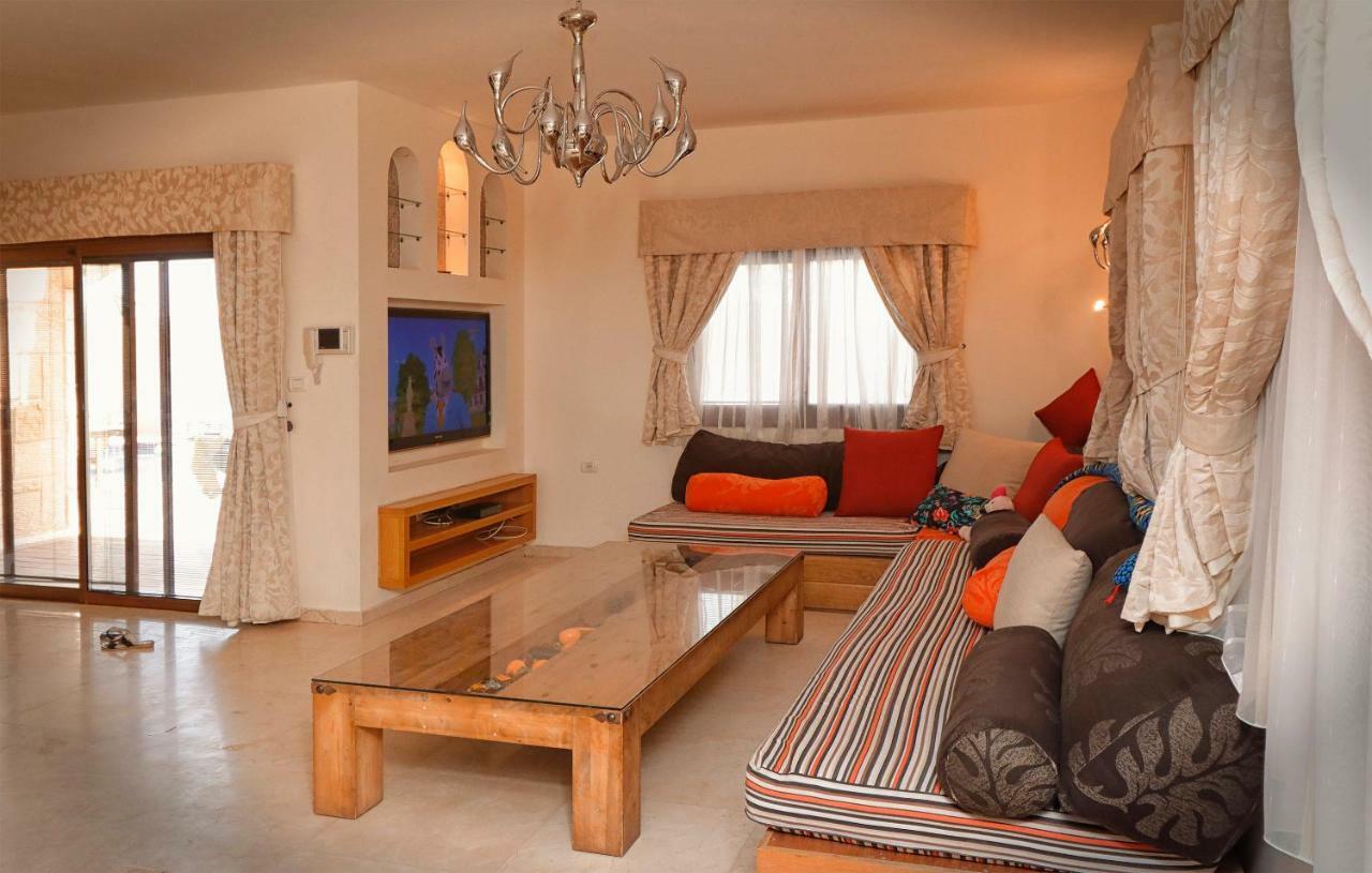 Armon Villa