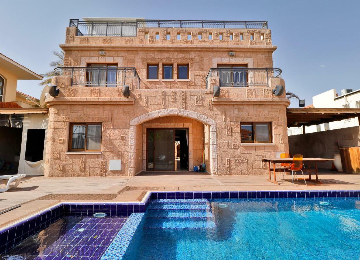 Armon Villa *